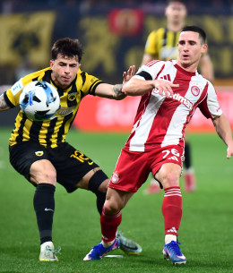 Απολογείται ο Ποντένσε για τη ρίψη ομπρέλας στην εξέδρα των οπαδών της ΑΕΚ