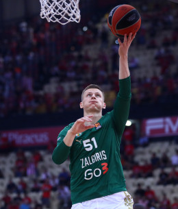 «Νοκ άουτ» για ενάμιση μήνα ο Μπουτκεβίτσιους – Χάνει Ολυμπιακό και Παναθηναϊκό