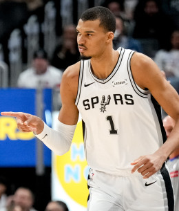 Πήραν τη ματσάρα στο Ντιτρόιτ οι Σπερς, άνετες νίκες για Κινγκς και Ρόκετς