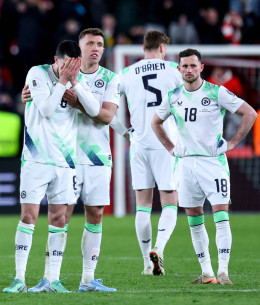 Έξαλλοι οι Ιρλανδοί οπαδοί ζητούν έρευνα, καθώς Τσέχοι επηρέασαν τους παίκτες τους με... σειρήνα (video)