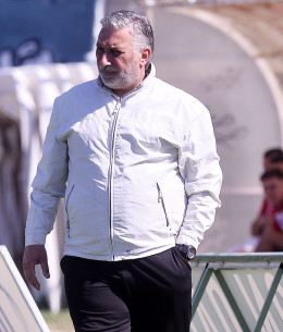 Ο Έλληνας προπονητής που έχει αλλάξει 16 ομάδες σε 12 χρόνια!
