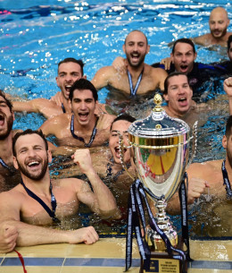 Η απονομή του Πρωταθλήματος Ελλάδας στον Ολυμπιακό (video)