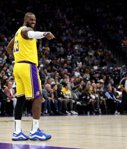 Ισοφάρισαν Σίξερς και Μπλέιζερς, ξεκάθαρο προβάδισμα για Λέικερς