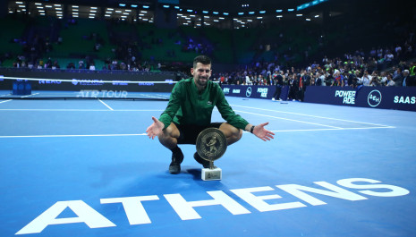 Συνάντηση του Τζόκοβιτς με έναν αμφιλεγόμενο επιστήμονα - Τι έκαναν μαζί στη μυστηριώδη «Κοιλάδα των Πυραμίδων»