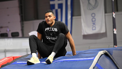 Καραλής στο Athletiko: «Θέλω να κάνω υψηλές πτήσεις, αλλά το πιο σημαντικό είναι να το ευχαριστηθώ» (video)