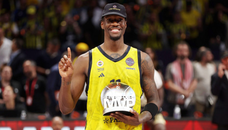 Τι χωρίζει Φενέρμπαχτσε και Χέιζ-Ντέιβις από το deal