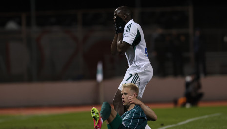 ΠΑΕ Παναθηναϊκός: «Οχι μόνο δεν καταλογίστηκε ξεκάθαρο πέναλτι στον Τεττέη, αλλά δόθηκε επιθετικό φάουλ»