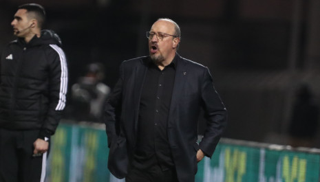 Μπενίτεθ: «Όταν ήρθα ήμασταν ένατοι, τώρα είμαστε στην τετράδα και στους "16" του Europa»