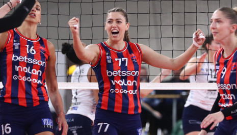 Η Λαμπρούση σήκωσε το ένατο Κύπελλο κι έγινε η Ελληνίδα παίκτρια με τις περισσότερες κατακτήσεις