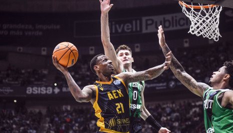 Επιστροφή στη δουλειά και... ανασύνταξη στην ΑΕΚ με το μυαλό στον «τελικό»