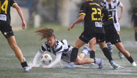 Η κακοκαιρία Erminio δεν... ακούμπησε το ντέρμπι: «Μονομαχίες» στο ΑΕΚ-ΠΑΟΚ σε γήπεδο που θύμισε λίμνη (photos)