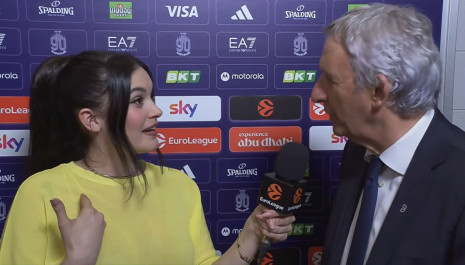 Απίθανο ερωτικό... πέσιμο του αγέραστου Πέσιτς σε Ιταλίδα δημοσιογράφο (video)