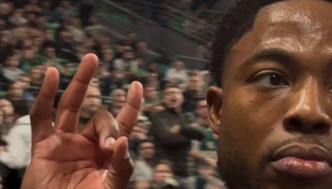 Αυτή είναι η χειρονομία του Ταϊρίκ Τζόουνς που έφερε την καταγγελία της ΚΑΕ Παναθηναϊκός