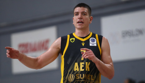 Ο Δημήτρης Φλιώνης στο Athletiko: «Η ΑΕΚ έχει πολύ ταλέντο, δεν σκεφτόμαστε ακόμα τη Μάλαγα»