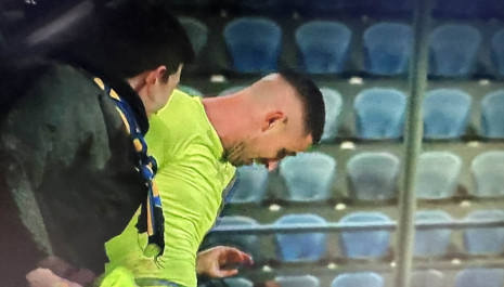 Ο Παπαδόπουλος έπιασε πέναλτι και οργάνωσε την εξέδρα στους πανηγυρισμούς! (video)