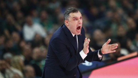 Η Μπασκόνια συνεχίζει με τον προπονητή που της χάρισε τον πρώτο της τίτλο μετά από έξι χρόνια