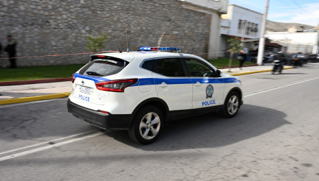 Καρέ-καρέ πως έγινε η οπαδική επίθεση στο αυτοκίνητο με την 12χρονη (video)