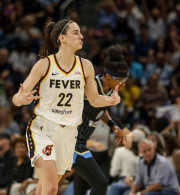 Από τα παρκέ του WNBA στα... βιβλιοπωλεία - Η Κέιτλιν Κλαρκ κυκλοφορεί το πρώτο της παιδικό παραμύθι