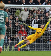 Η Premier League έκανε χιουμοριστική ανάρτηση για τον Βικάριο της Τότεναμ και τη διέγραψε μετά από αντιδράσεις