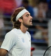 Αποκλεισμός για τον Τσιτσιπά στο Ρότερνταμ - Ανυπέρβλητο το εμπόδιο του Φαν ντε Σάντσχουλπ