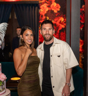 Την αποθέωσαν όλοι - Η... απάντηση της κυρίας Μέσι στην αδιανόητη επίδειξη πλούτου της συντρόφου του Κριστιάνο (photo)