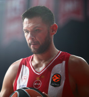 Κώστας Παπανικολάου: «Το μυαλό μας είναι στο αυριανό παιχνίδι, το 2018 μετά τον τελικό έφυγα δύσκολα!» (video)