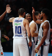 «Ζημιά» από την Εφές και... φρένο στα όνειρα της Dubai για τα play-in