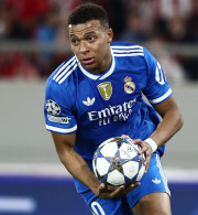 Ο Εμπαπέ το πήρε απόφαση και βγάζει δίπλωμα με δάσκαλο έναν οπαδό της Ατλέτικο