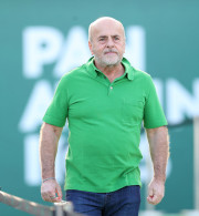 Στο Κορωπί ο Γιάννης Αλαφούζος - Είχε τετ α τετ με Νίστρουπ και Κοτσόλη