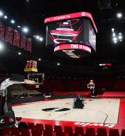 «EuroLeague by Night»: Το σχόλιο του Στέφανου Τάτσιου για το νέο ΣΕΦ (video)