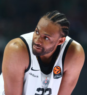 Η Μπανταλόνα θέλει να κάνει all-in για την κατάκτηση του BCL με Πάρκερ ή Μίροτιτς