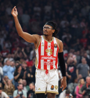 Ο Ερυθρός Αστέρας πέρασε άνετα από την έδρα της Βίρτους Μπολόνια