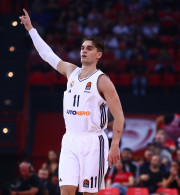 Ούτε ο Σκαριόλο αποκλείει την επιστροφή του Χεζόνια στο NBA