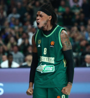 «Μέσα» ο Χολμς για τον Παναθηναϊκό κόντρα στον Ολυμπιακό