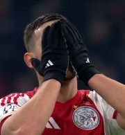 «Άγγιξε» το γκολ ο Άγιαξ με τον Γκλουκ (video)