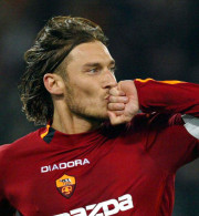 Έτοιμος για το comeback ο Τότι: Ένα βήμα πριν την επιστροφή του στη Ρόμα