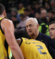 Η ΑΕΚ μπαίνει στην πιο κρίσιμη εβδομάδα της σεζόν