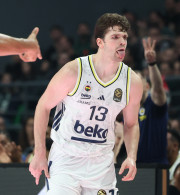 Ο Μπιμπέροβιτς είναι μια επίθεση... μόνος του για την Φενέρμπαχτσε κόντρα στον Παναθηναϊκό