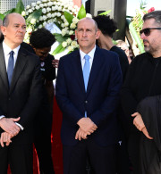 Σύσσωμη η ομάδα μπάσκετ του Ολυμπιακού στο μνημόσυνο για τα θύματα της Θύρας 7 (pics)