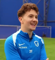 Ερασιτέχνες ποδοσφαιριστές προκάλεσαν σε «μονάκι» τον Καρέτσα κι εκείνος τους... ξεφτίλισε (video)