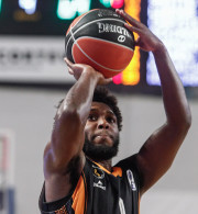 Επίσημο το «μπαμ»: Στο Μαρούσι ο Γουόκερ!