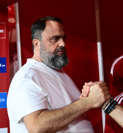 «Ντόπες» από Μαρινάκη σε Μεντιλίμπαρ και παίκτες: «Θέλω πέντε νίκες και πρόκριση - Είστε οι καλύτεροι»