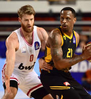 Τα highlights της εμφατικής νίκης του Ολυμπιακού απέναντι στην ΑΕΚ (video)