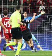 Νέα μυθική απόκρουση από τον Τζολάκη (video)