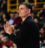 Μπαρτζώκας: «Πολλοί σημαντικοί παίκτες μας υστέρησαν» (video)