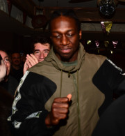 «Δεν θα πας πουθεΝΑΝ!»: Το ξεφάντωμα των Κυπελλούχων Ελλάδας μετά τη νίκη επί του Ολυπιακού (videos, photos)