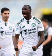 Ο «καυτός» Τεττέη με τρομερό τελείωμα έκανε το 1-0 για τον Παναθηναϊκό (video)