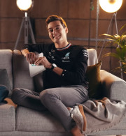 Ο... κουτσομπόλης Ράσελ ρώτησε ευθέως τον Χάμιλτον για την Καρντάσιαν (video)