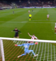 Ο Τζολάκης με τρομερή απόκρουση αρνήθηκε σίγουρο γκολ στην Λεβερκούζεν (video)