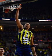 Η Φενέρμπαχτσε πήρε τη νίκη κόντρα στην Παρτίζαν με ηγέτη Χόρτον - Τάρκερ